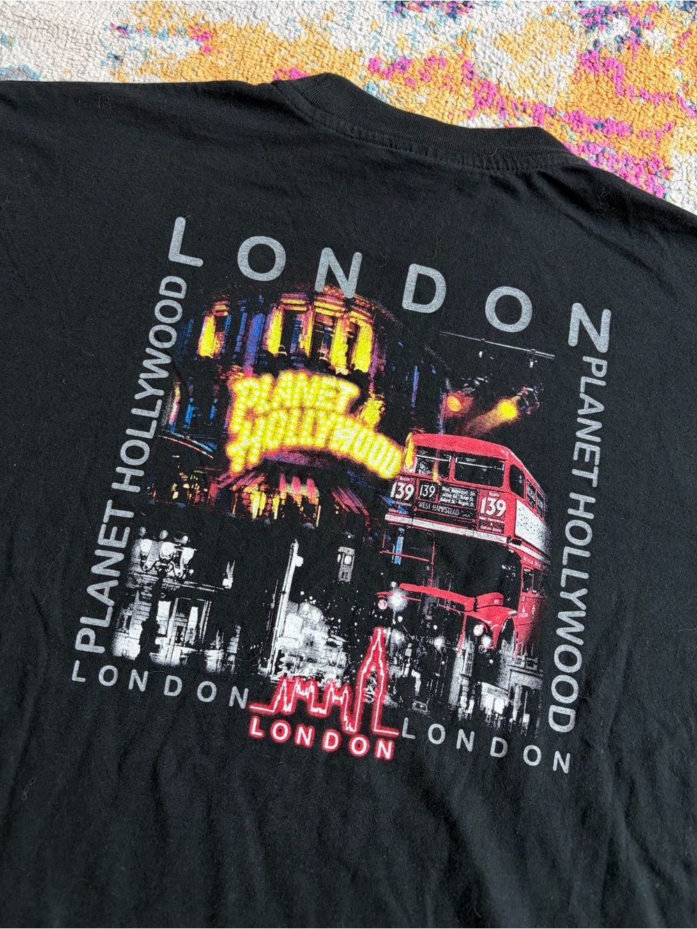 Vintage Planet Hollywood shirt - Picture 2 of 5